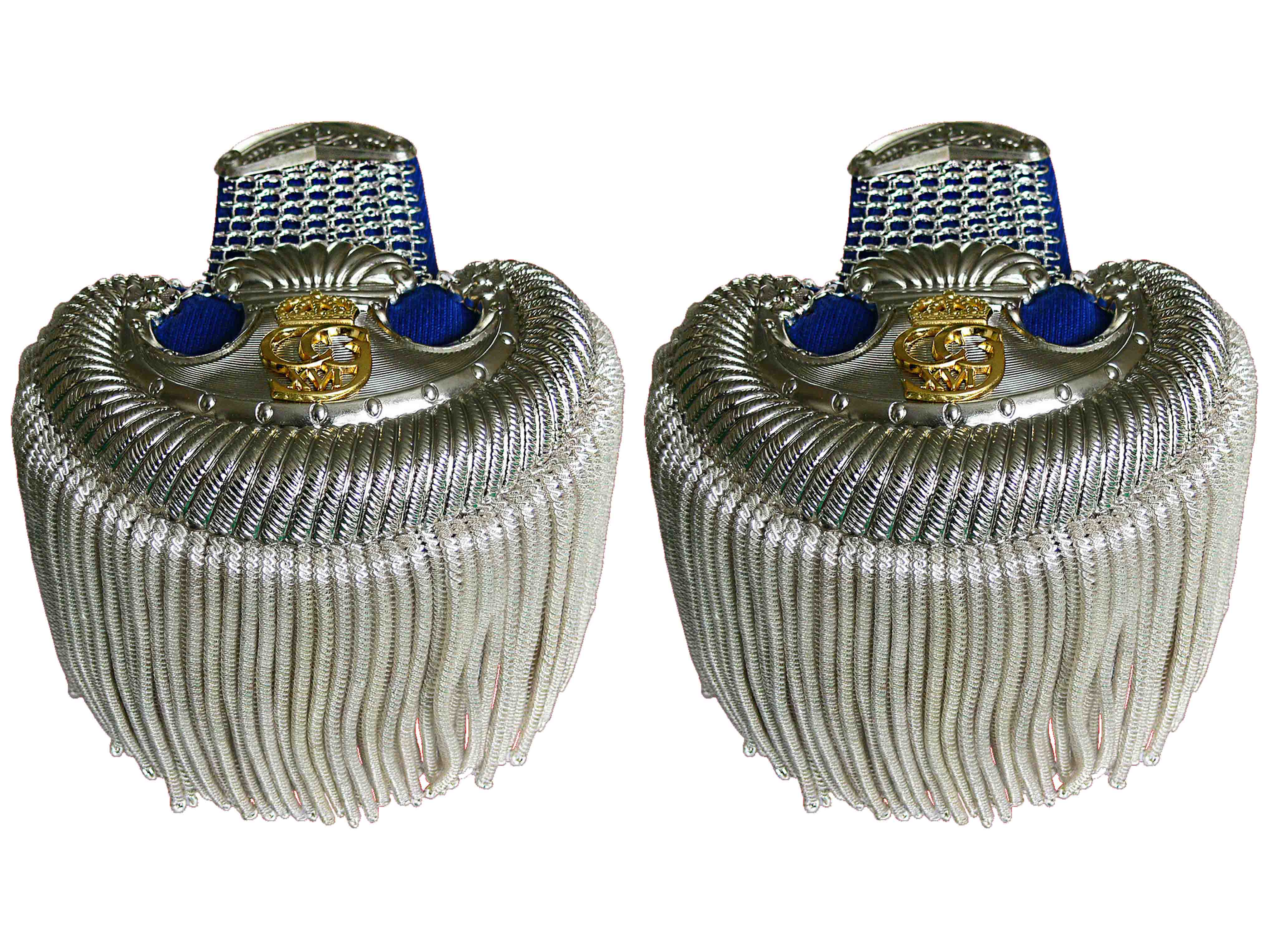 Epaulettes Suède édition or avec franges cordées argentées.