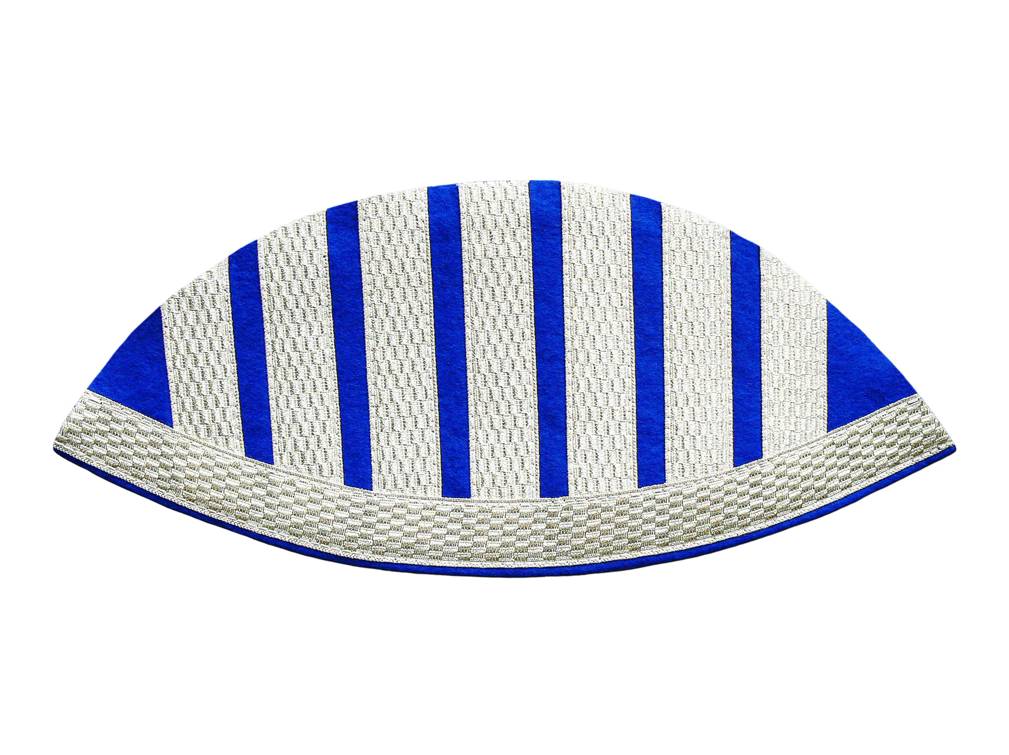 1-47-150-831-4400-0104 Trecce color argento su feltro blu medio